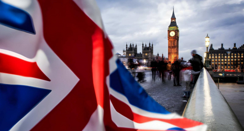 Tempesta su Downing Street: la leadership di Starmer al bivio dopo il tracollo elettorale